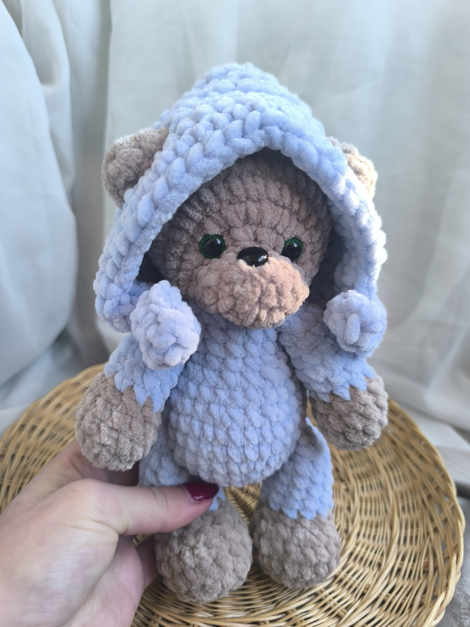 Little bear with a hat